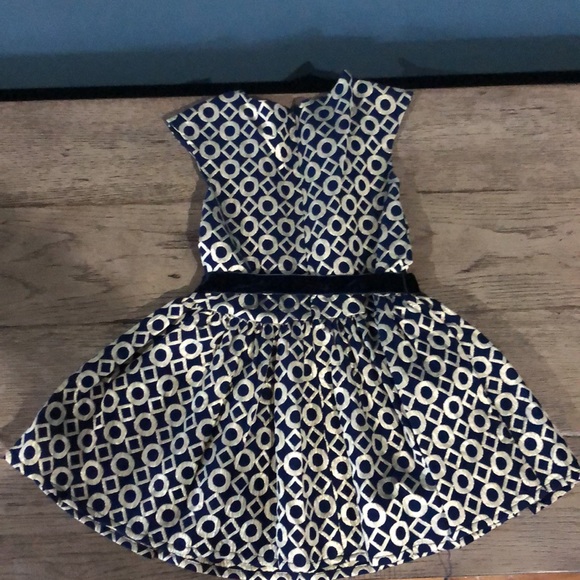 Halabaloo Girls' Dress in Size 2T. Great Condition. - Picture 2 of 5